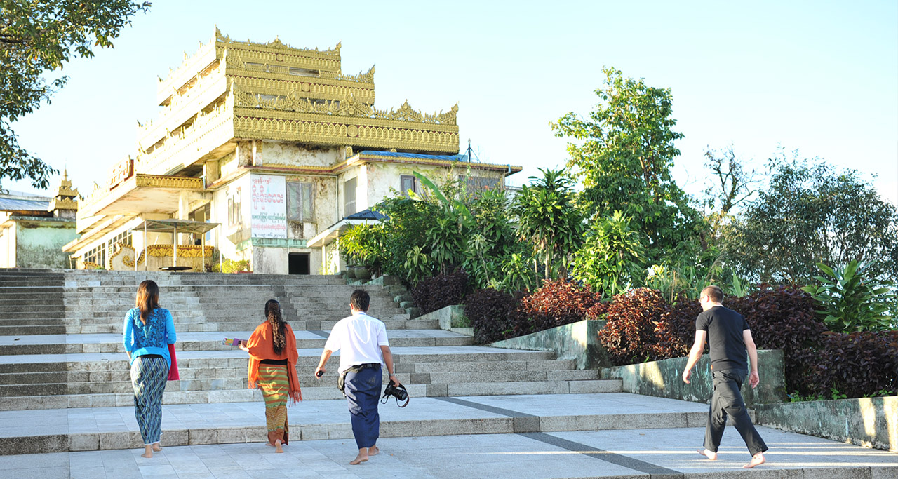 Myanmar-The-Golden-Rock-6
