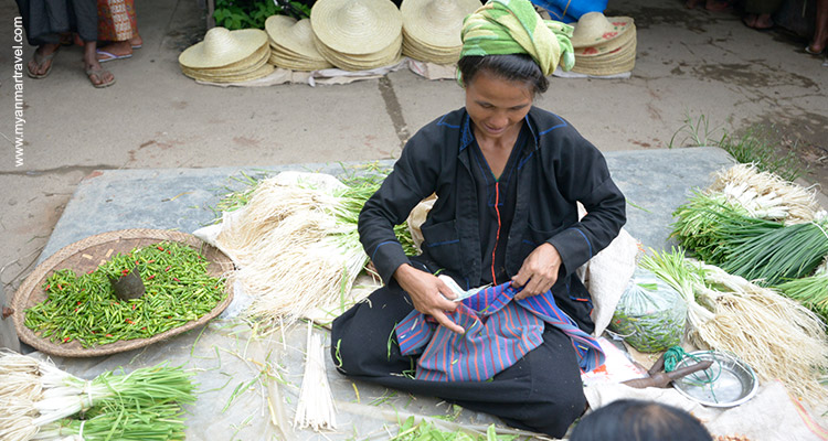 Inle-Sightseeing-Village-Trek-1