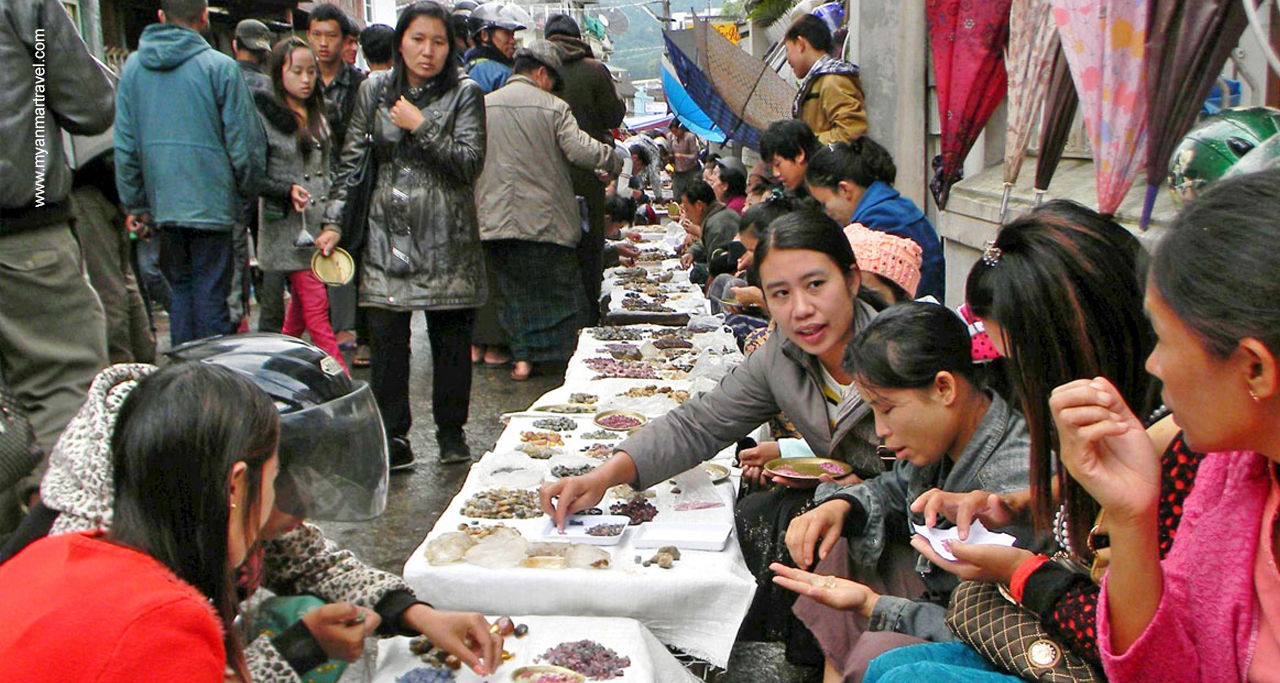 Mogok-Gem-market