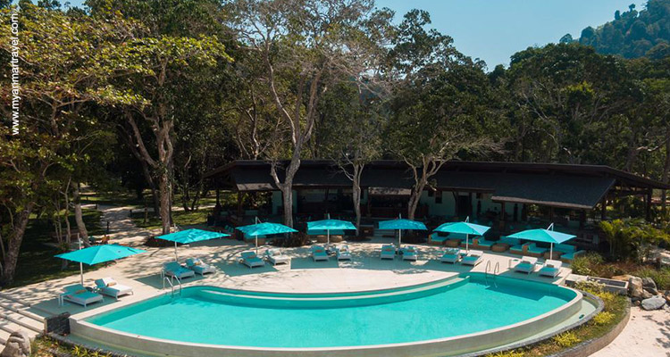 Paradise-Escape-On-Pila-Island-11