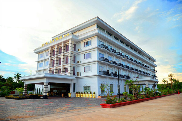 Royal Hinthar Hotel